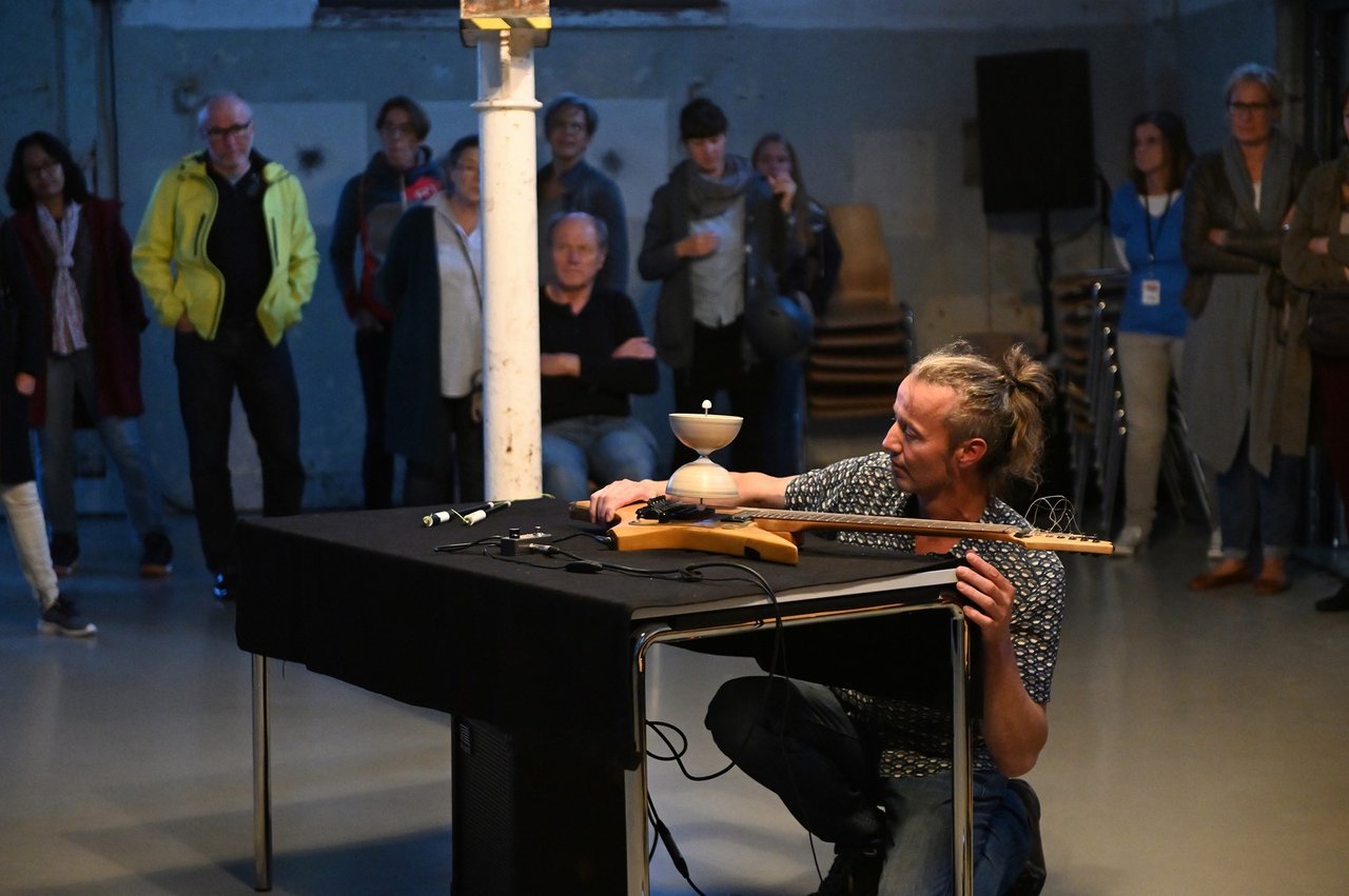 Plantez-là oi+io, Jörg Müller et Roman Müller